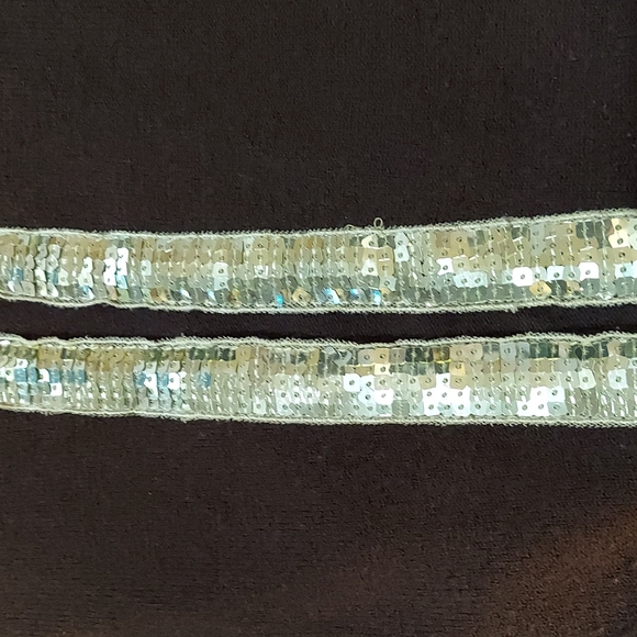 Shrugs - Picture 7 of 9